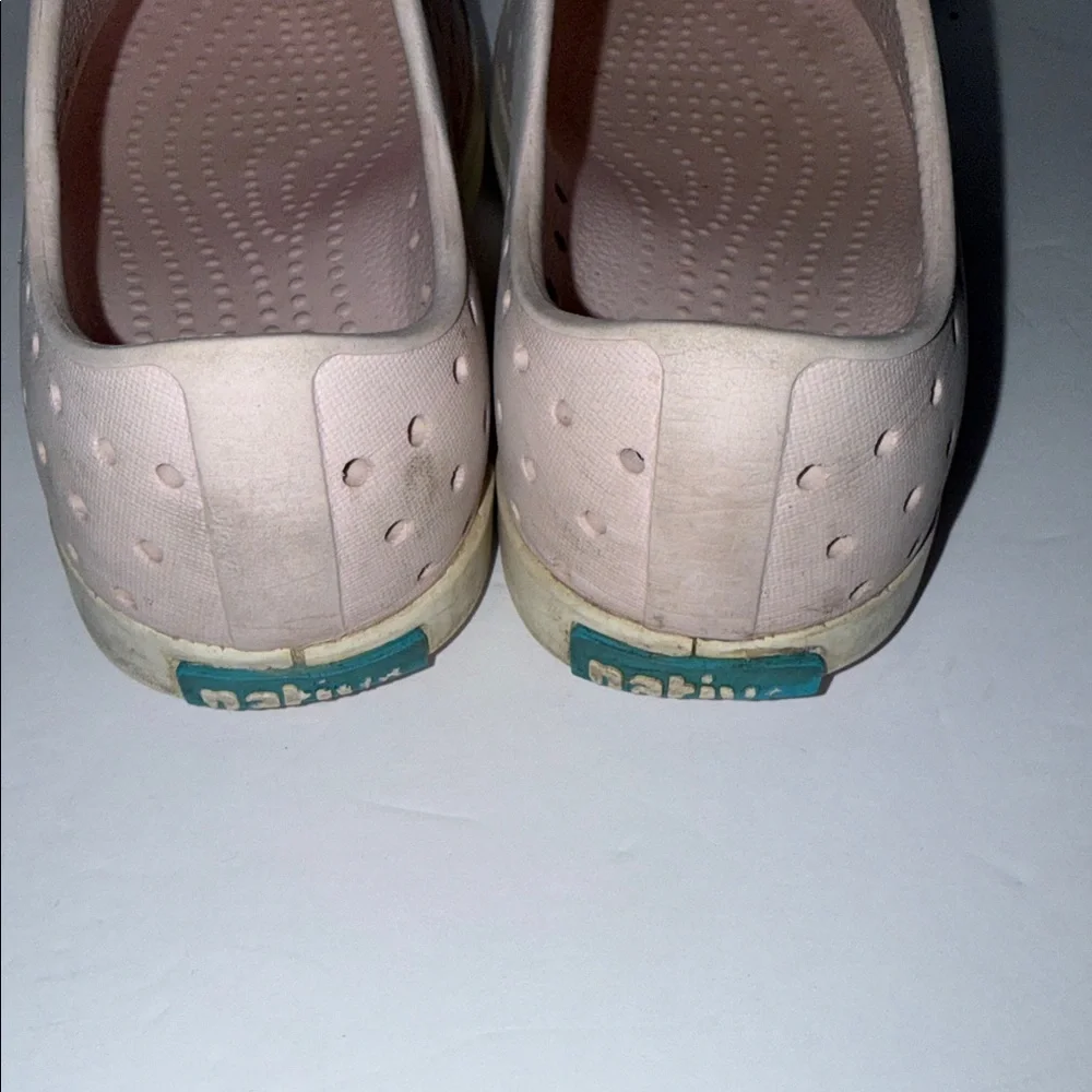 Native Kids Blush Pink Perforated Slip-Ons Children’s Size 11